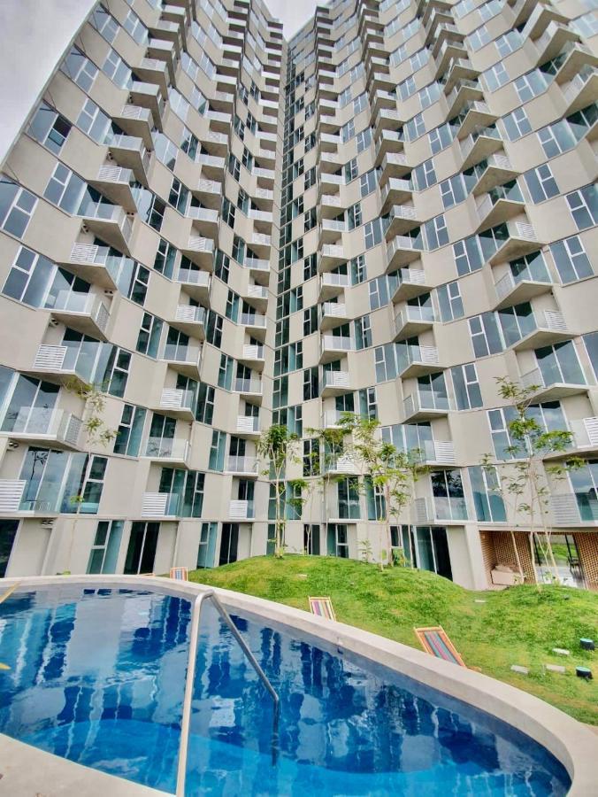 Cómodo y elegante apartamento en fabuloso condo! San José Exterior foto